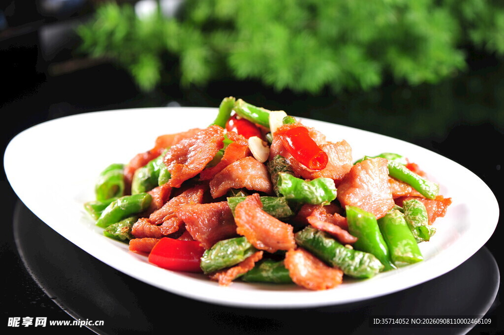 青椒红椒炒肉片