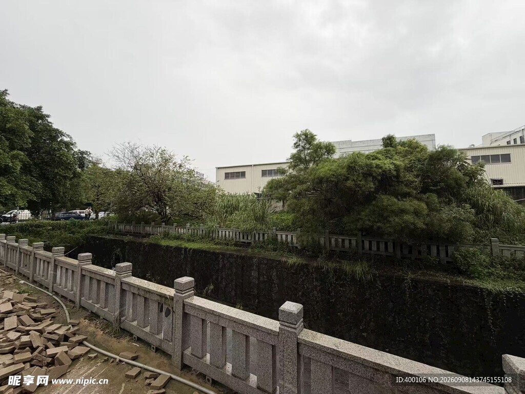排水沟景致