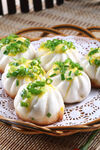 鲜香葱花点缀美味小笼包