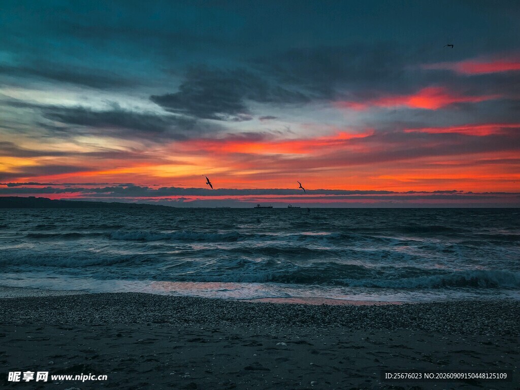 海边绚丽晚霞美景