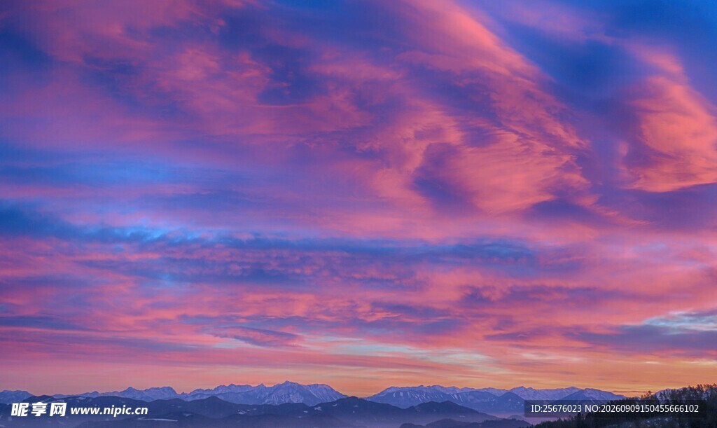 绚丽多彩的天空晚霞美景