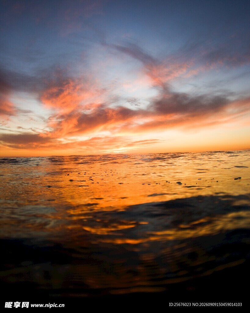 海上绝美日落景观