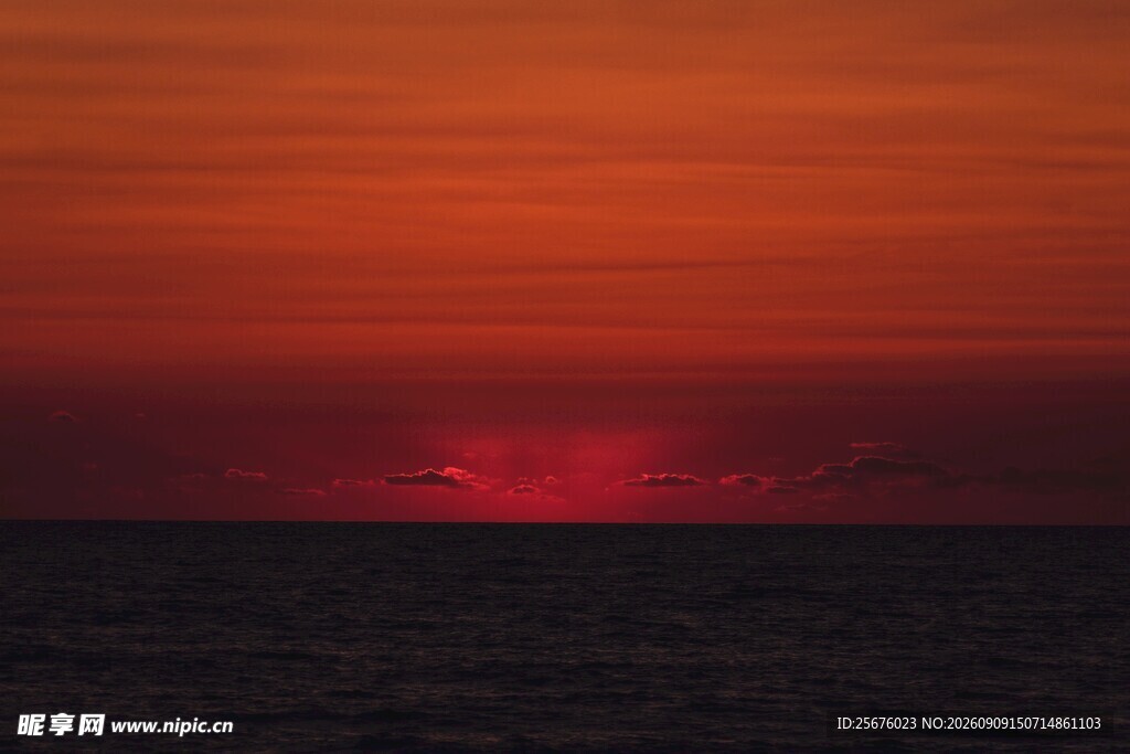 海上夕阳美景