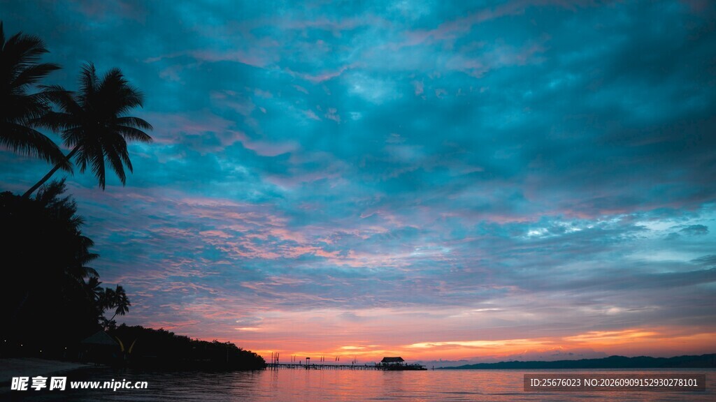 海边绝美日落天空景象