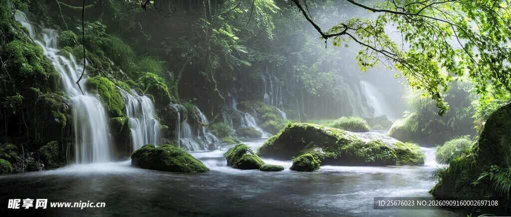 山林间的清幽瀑布景观