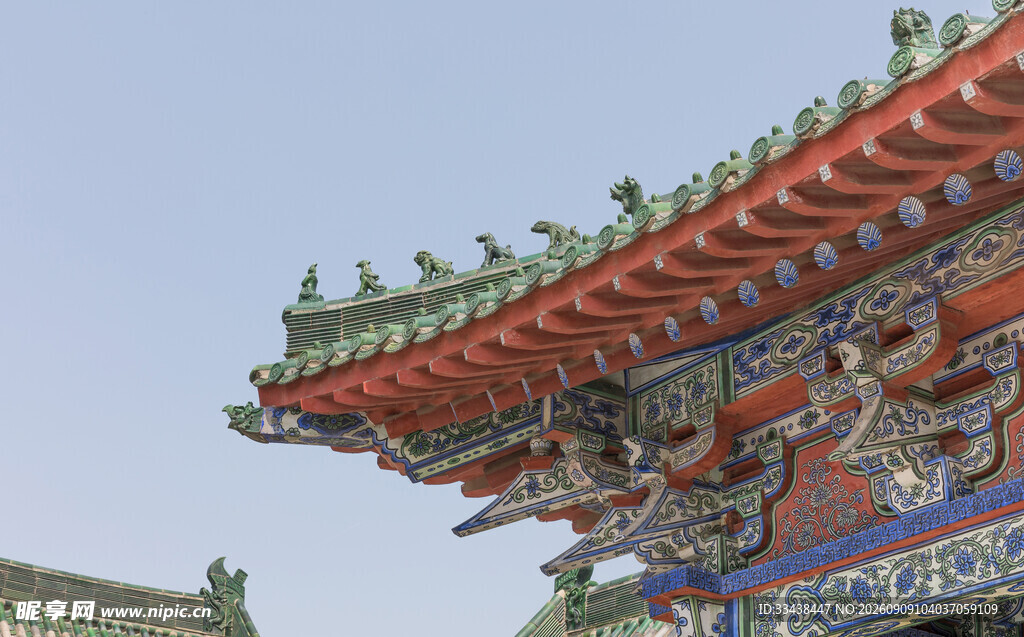 中式古建筑屋檐一角