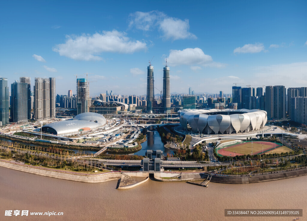 城市河畔现代化建筑景观
