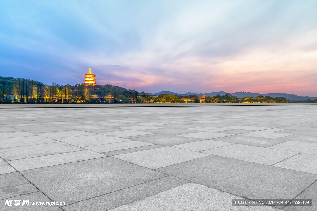 广场黄昏美景