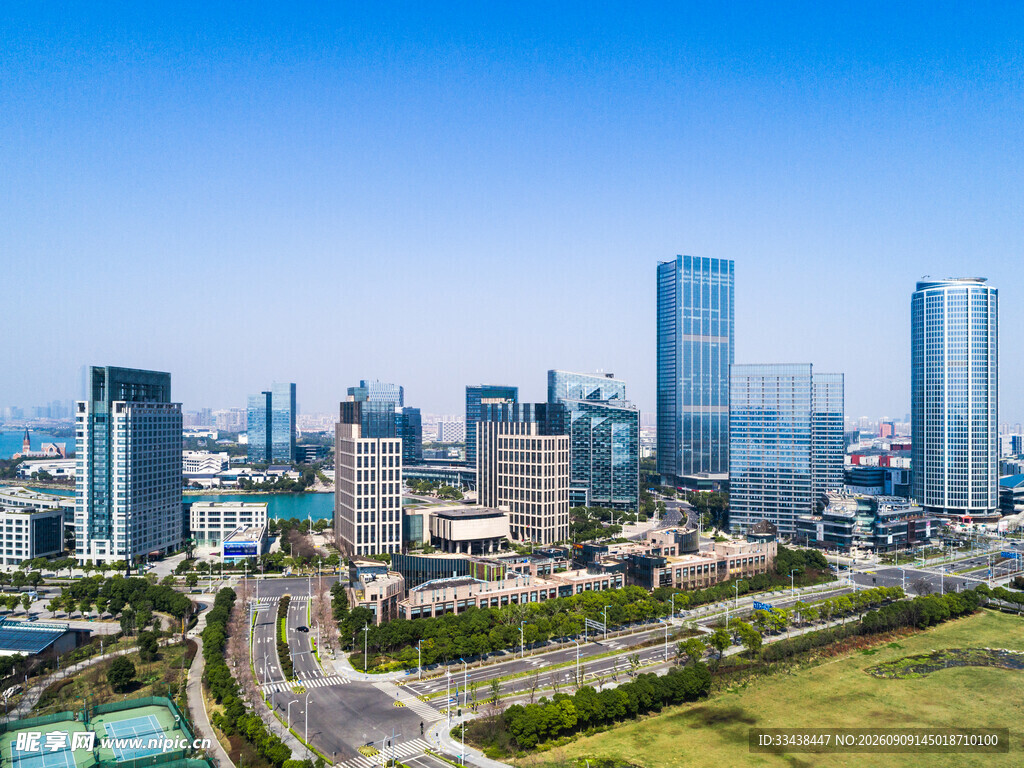 城市天际线现代繁华景观