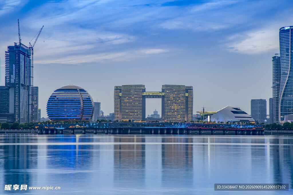 现代都市滨水风光美景