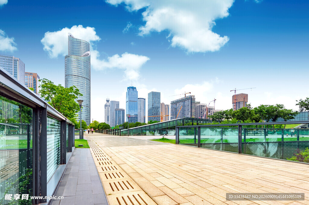 城市河畔景观步道