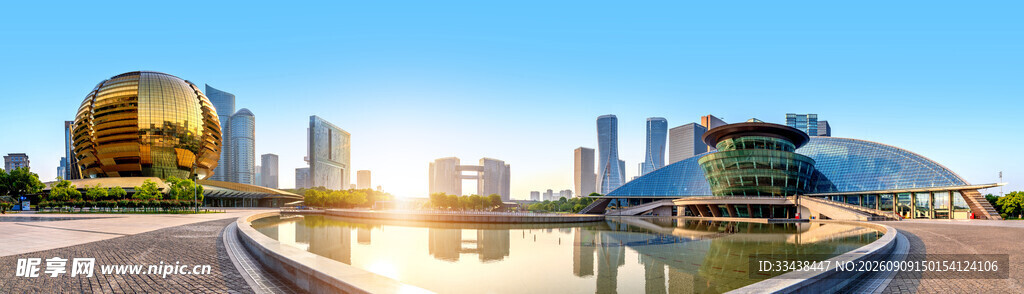 城市河畔现代建筑美景