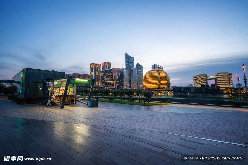 城市黄昏天际线美丽景观