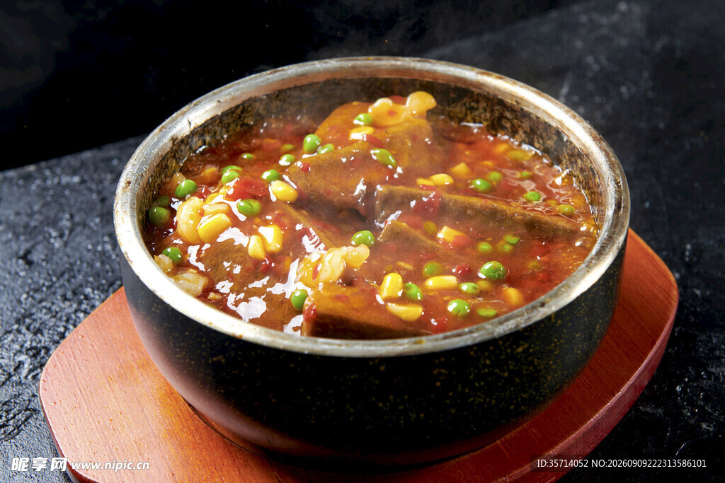 石锅黑豆腐