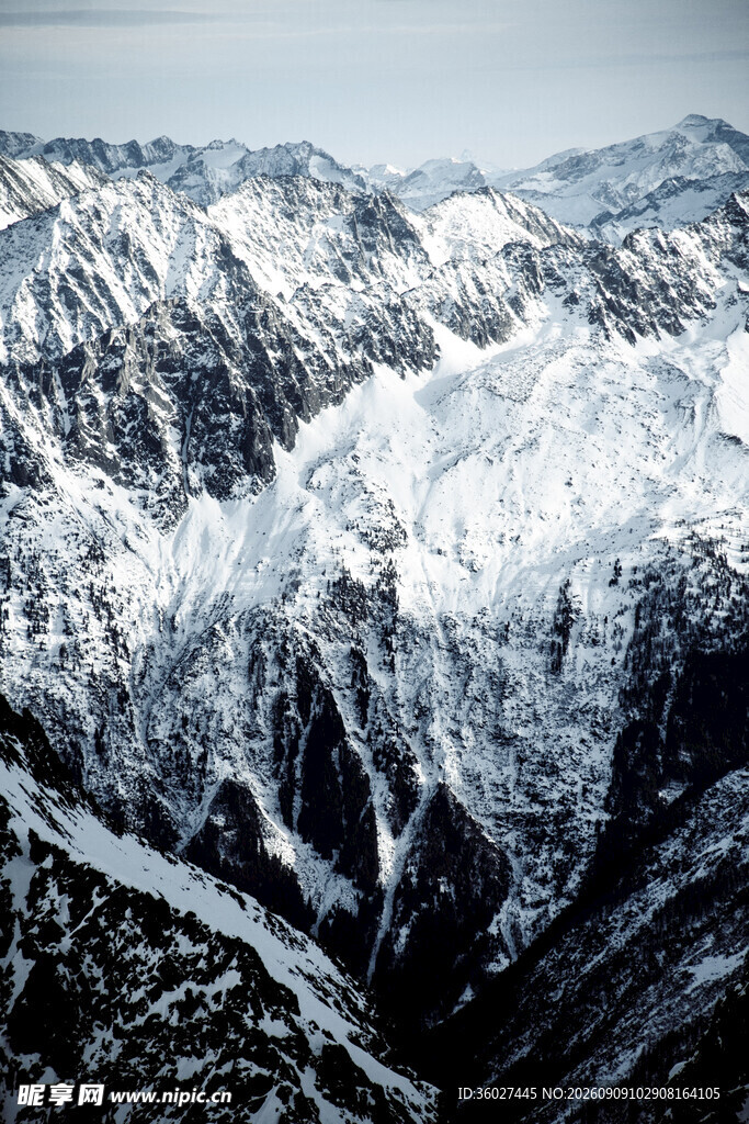 壮丽雪山景观