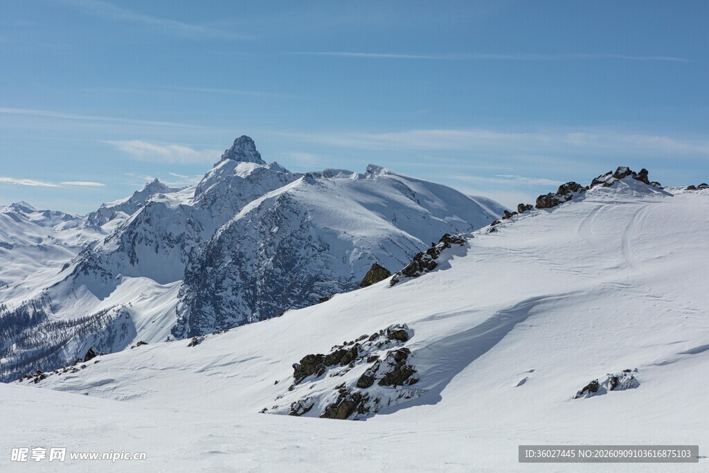 壮丽雪山景致