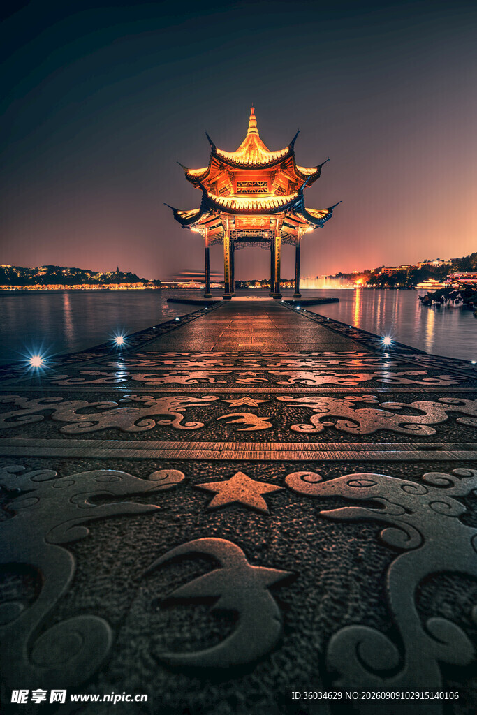 湖畔古亭夜景古韵悠长