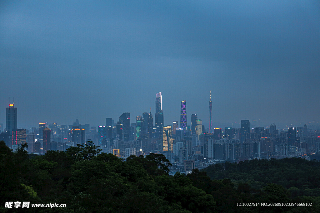 白云山夜景