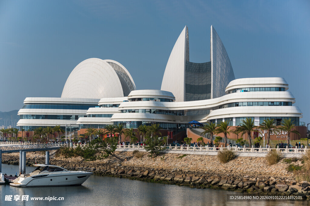 海滨现代风格建筑群景观
