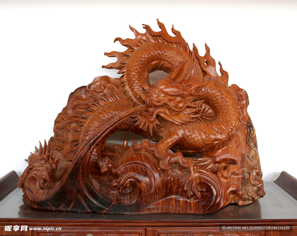 根雕盘龙