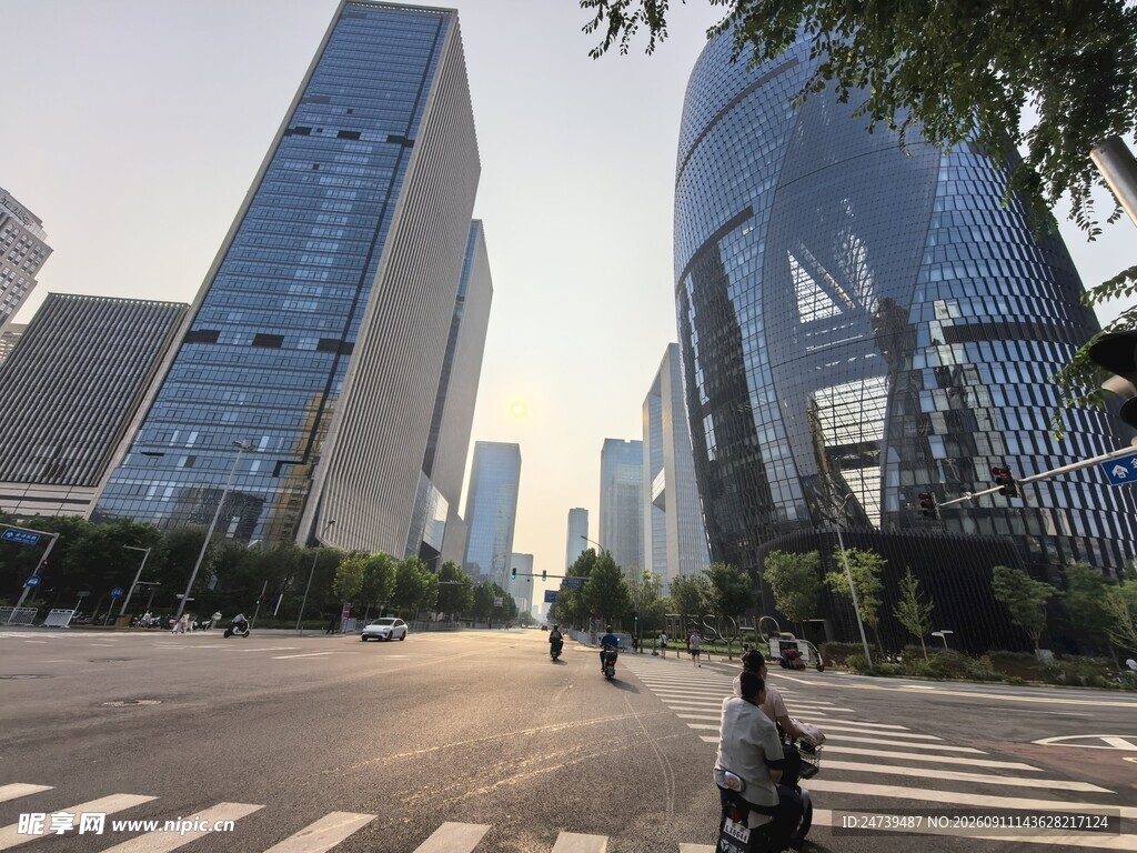 都市繁华街景