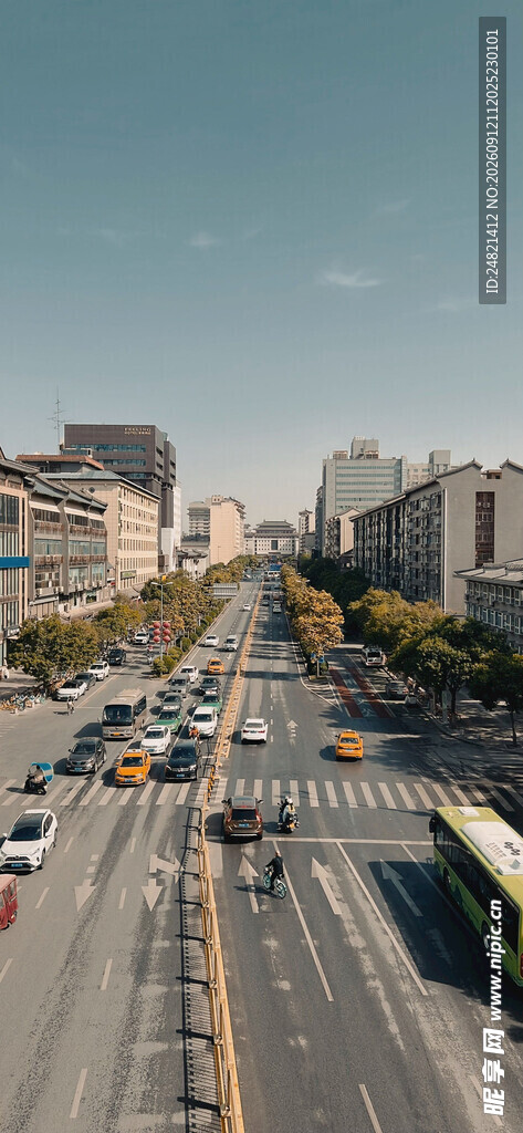 城市繁忙交通景象
