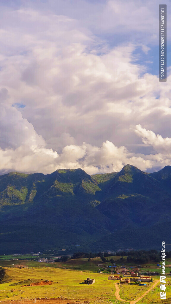 山间草原美景