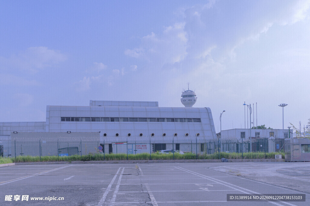 现代化机场建筑外观