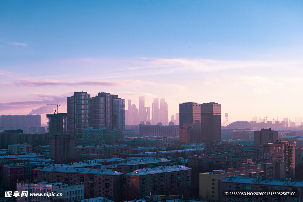 城市黄昏天际线景观