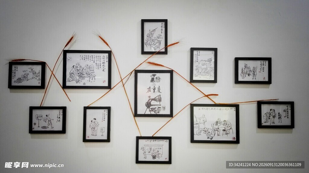 墙上相框展示艺术作品