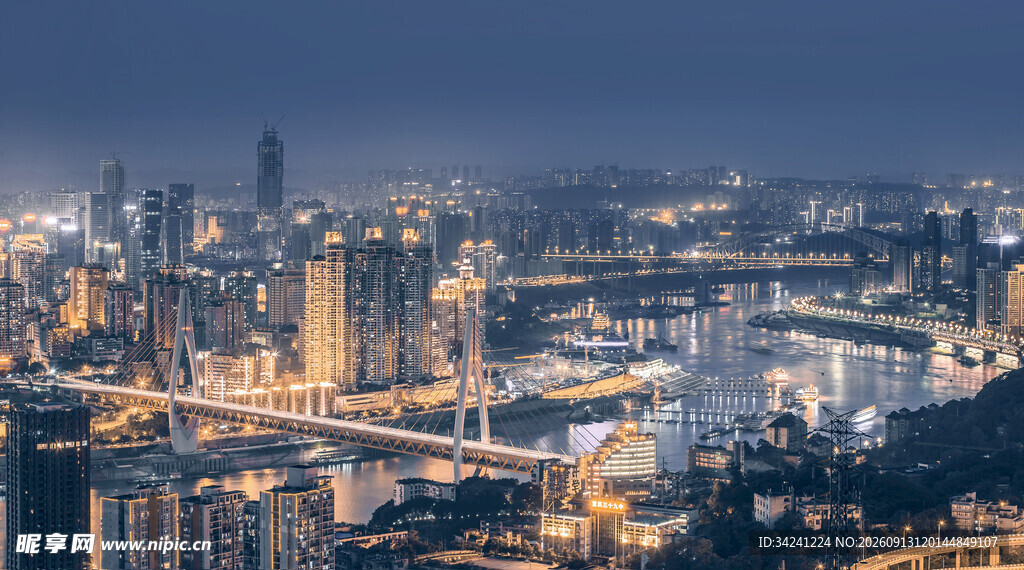 城市璀璨夜景俯瞰视角