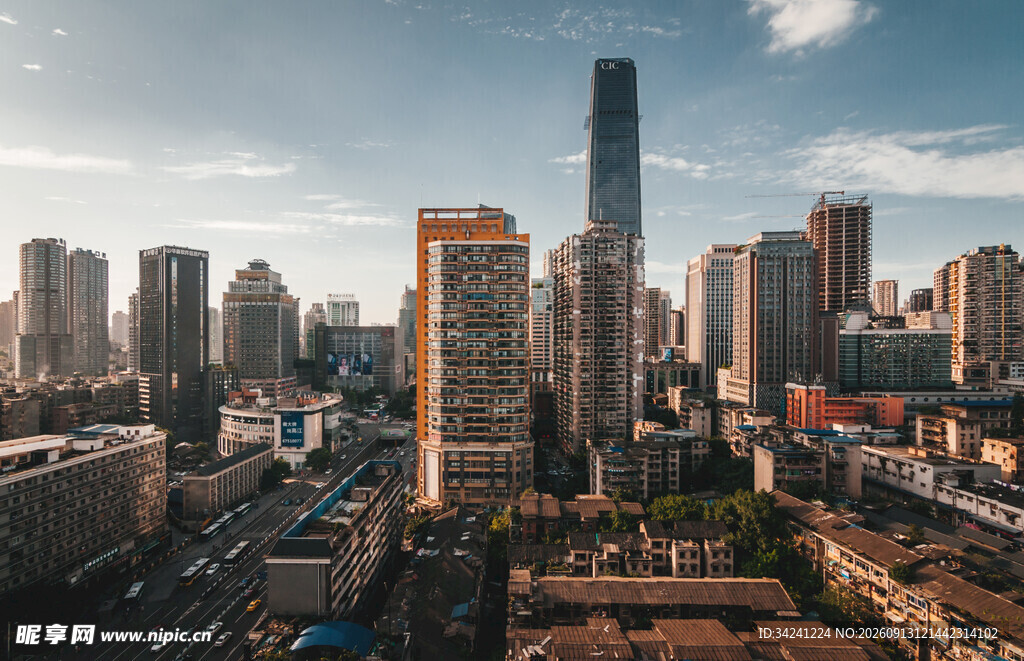 繁华都市天际线俯瞰