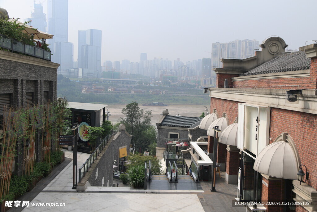 城市中复古风格街道景观