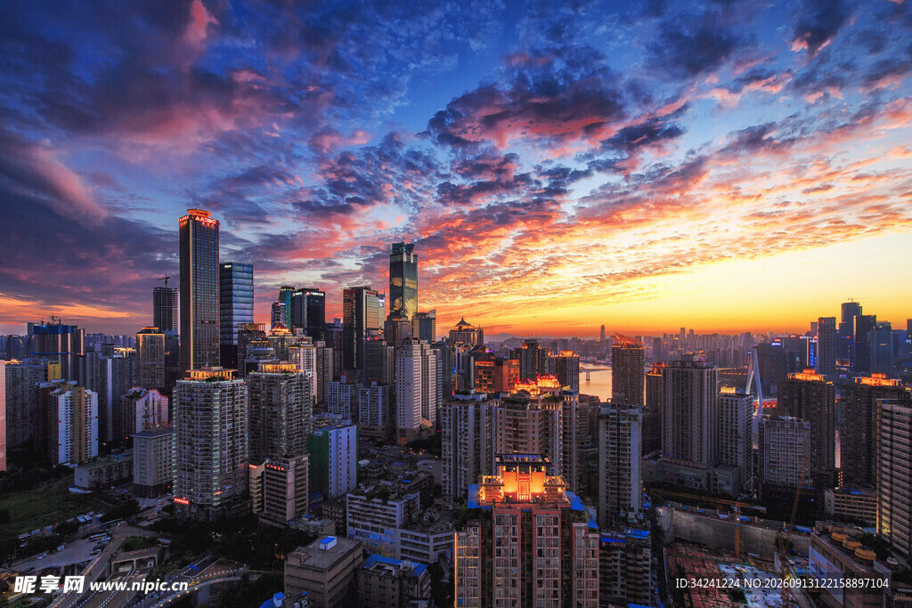 城市绚丽晚霞天际线美景