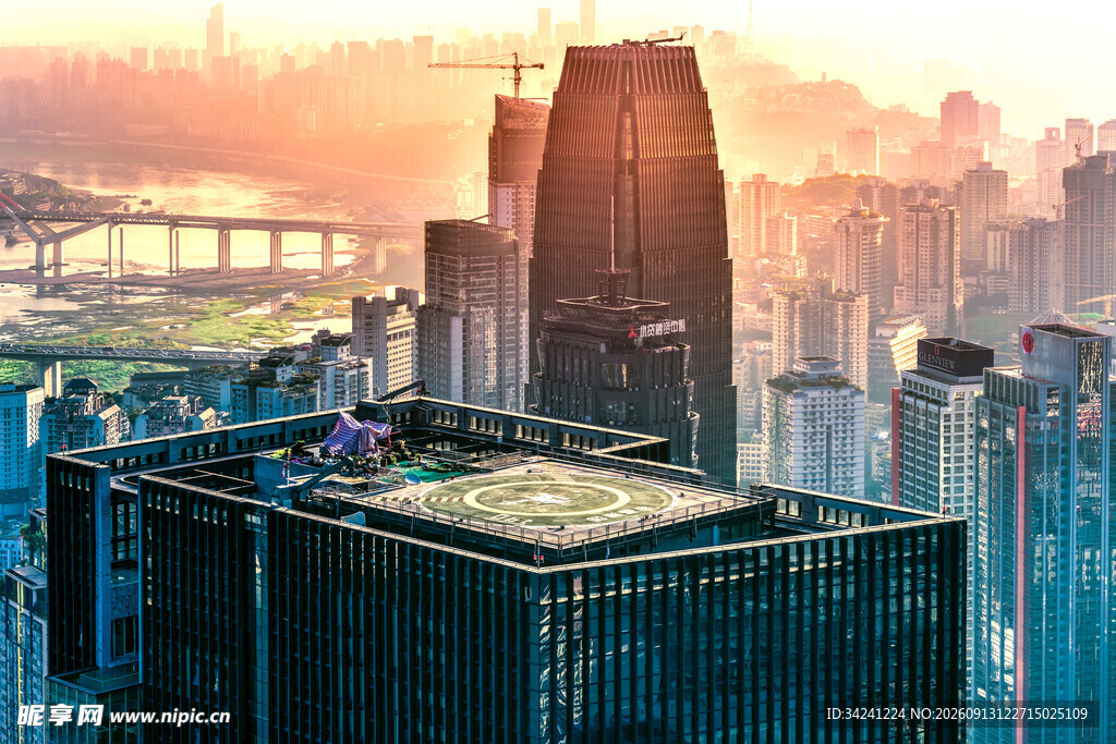 城市高楼顶的空中花园