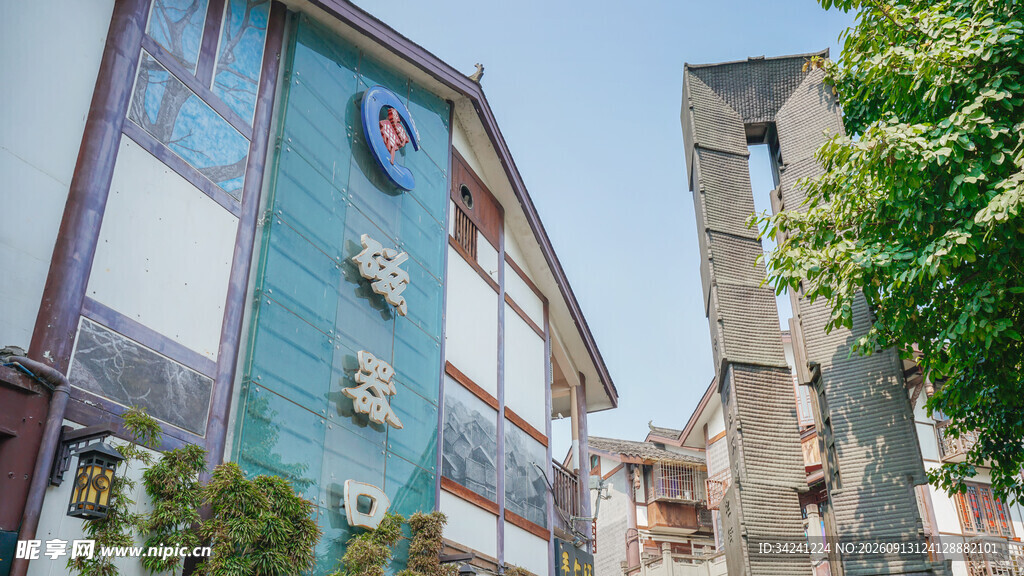复古风街边建筑景观