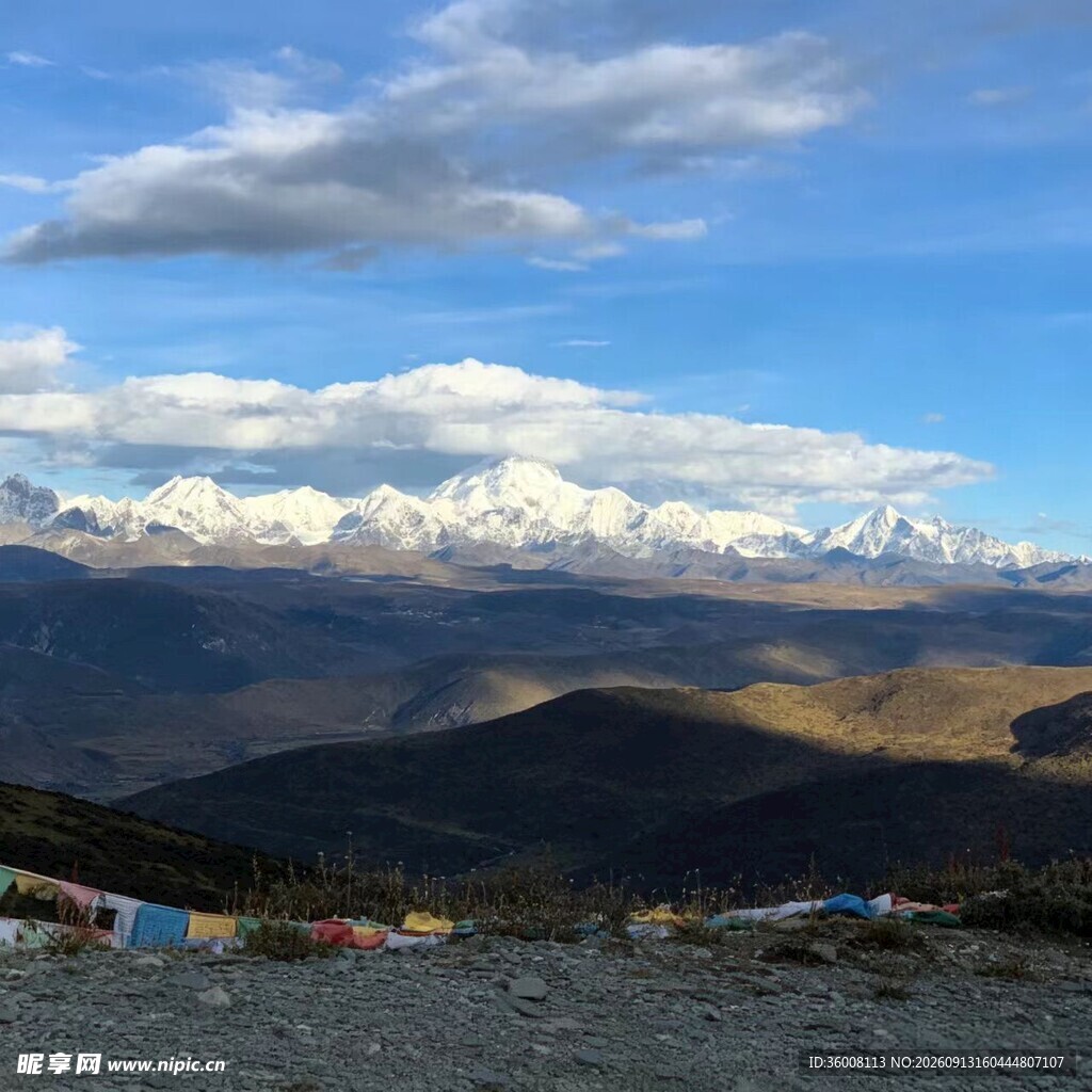 雪山壮丽风光