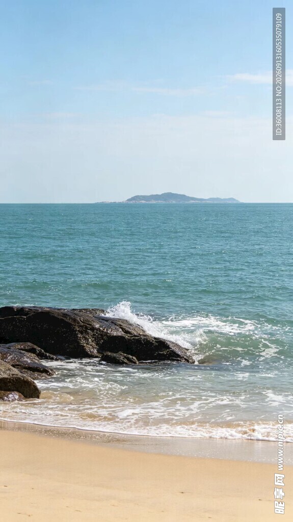 美丽海滨沙滩海浪风景
