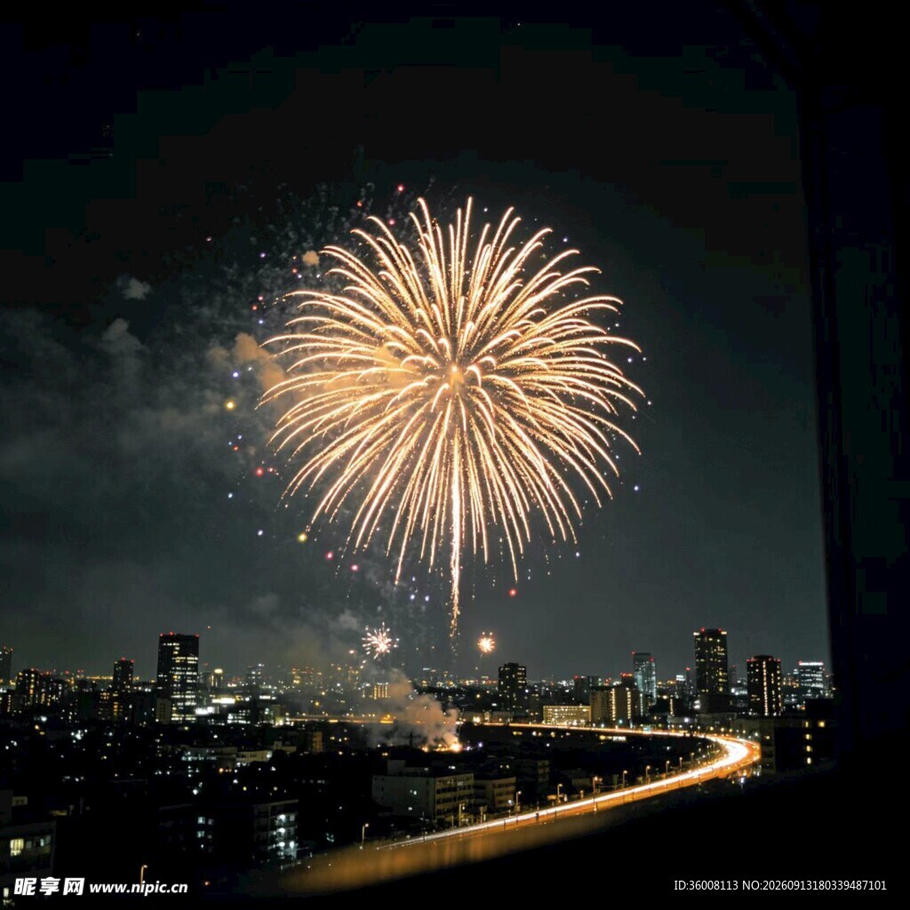 城市夜空绽放的绚烂烟花