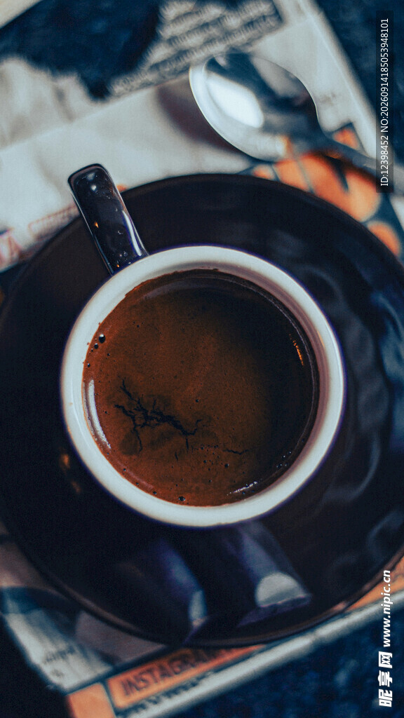 一杯热咖啡的惬意时光