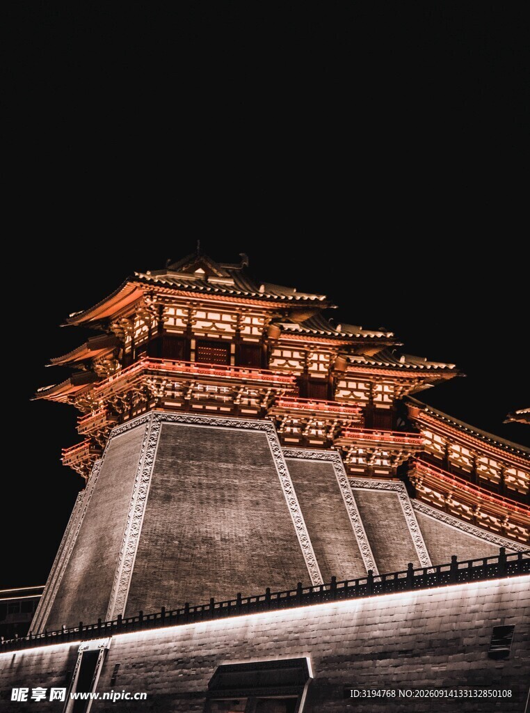 古城楼夜景尽显古韵风华