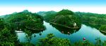 青山绿水间的秀丽湖景