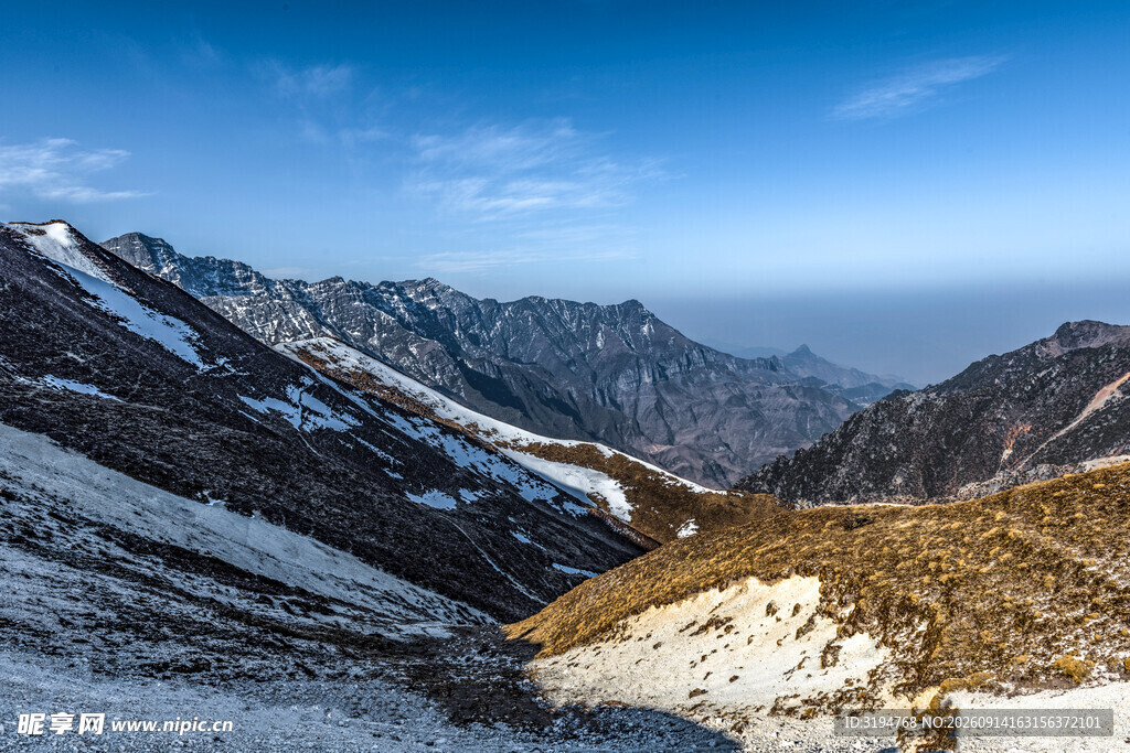 雪山壮丽风光