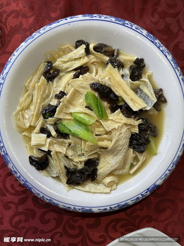 鸡汤浸腐竹