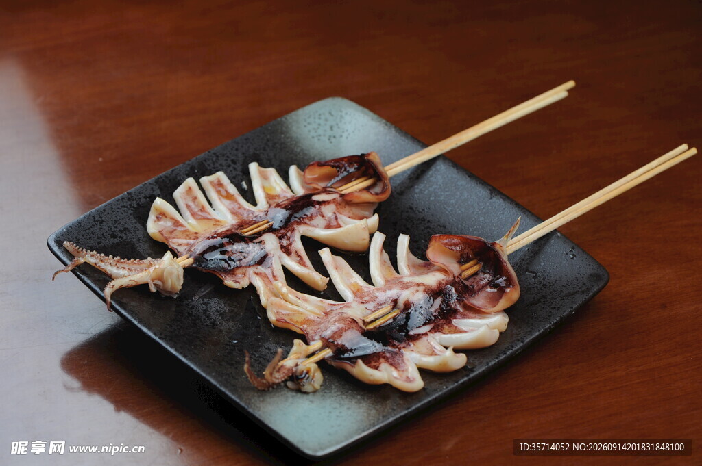 烤鱿鱼串 