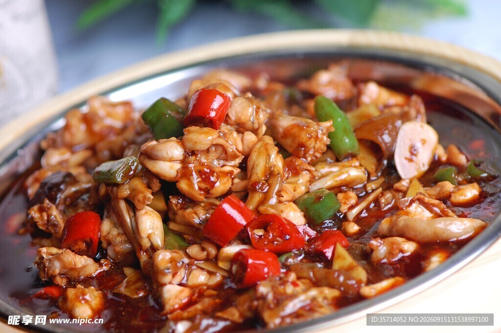 美味香辣牛蛙