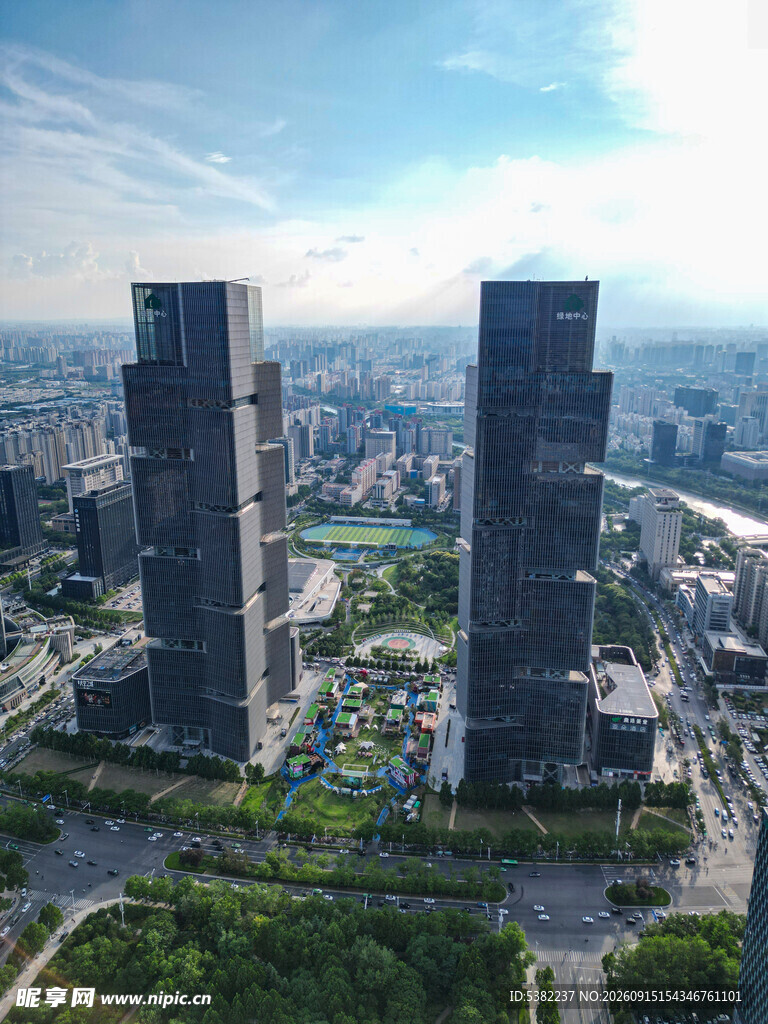 城市双子高楼景观