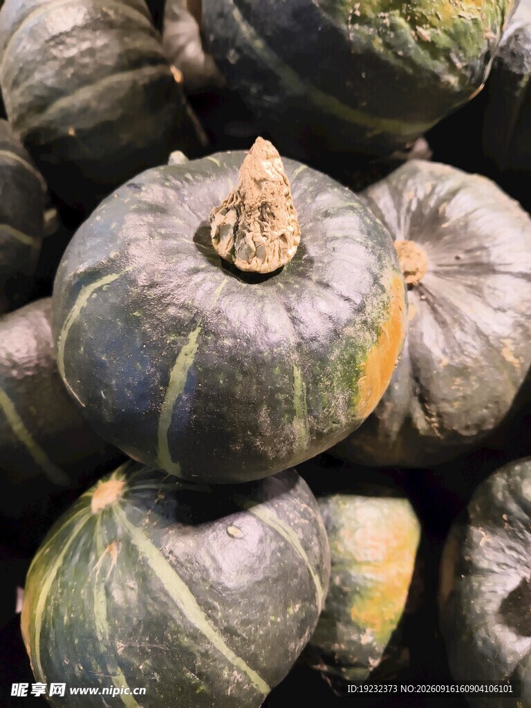 堆叠的贝贝南瓜