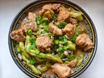 豆角炖鸡块美食特写