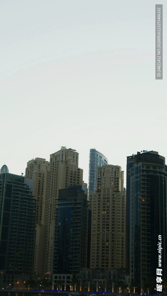 迪拜城市高楼天际线景观